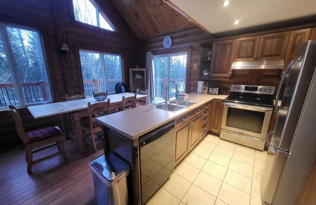 Cosy log cabin with spa