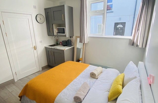 Cosy Modern Design Croke Park Studio 3