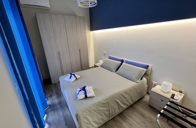 Cosy one-bedroom apartment in a lively area with plenty of business activities!