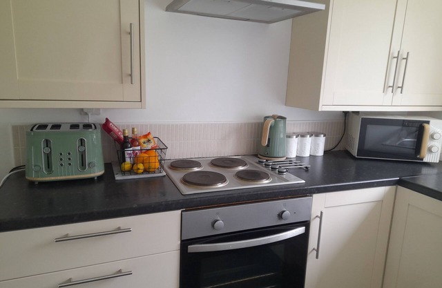 Cosy Private Hideaway Studio Flat with Breakfast