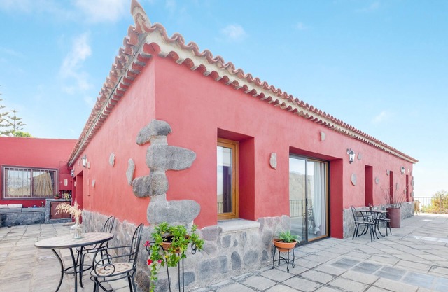 Cosy Studio Apartment “Estudio Tajinaste” with Sea View Mountain View, Wi-Fi