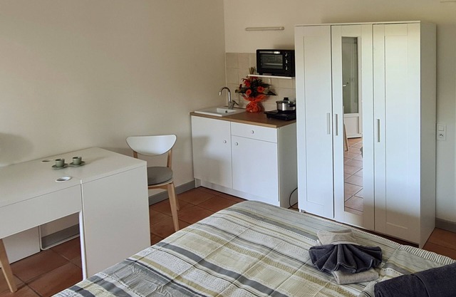 Cosy studio between mountains, sea and vineyards