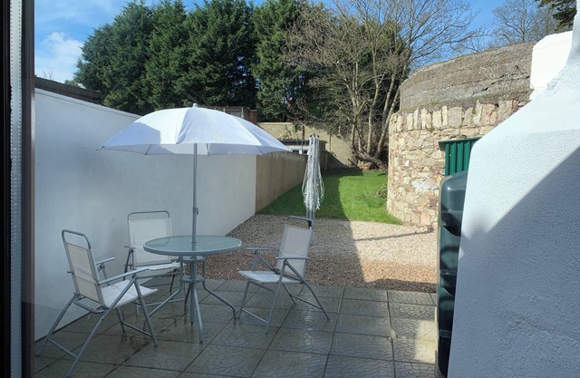 Cosy townhouse self catering in the heart of Wexford town.