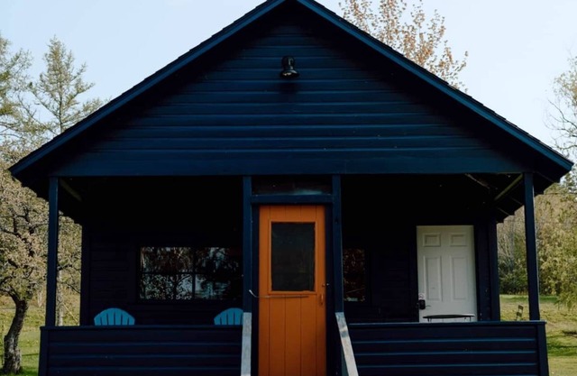 Cottage 1: Lake View