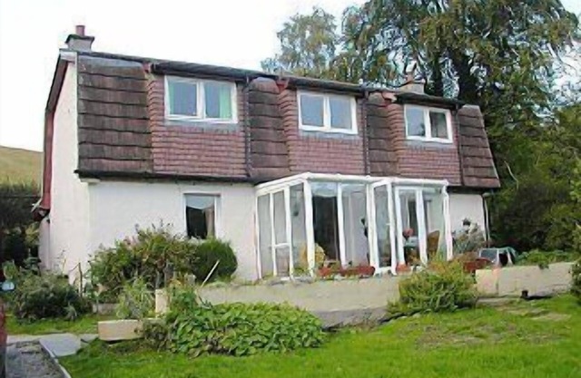 Cottage, 4 miles from Loch Ness
