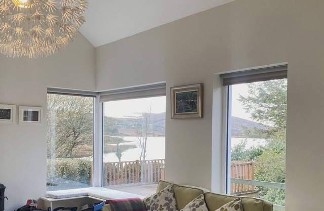 Cottage 436 - Oughterard - sleeps 6 guests in 3 bedrooms
