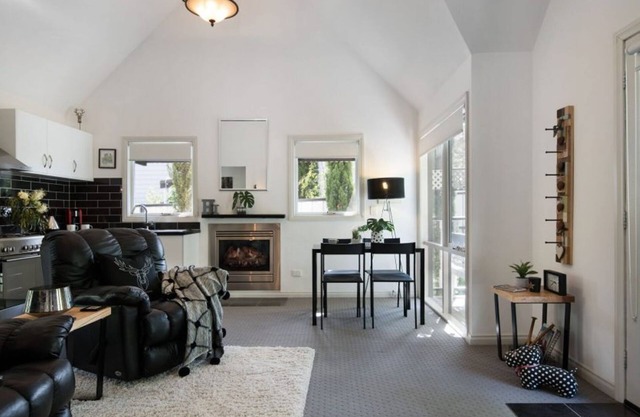 Cottage 4A- sweet retreat with spa in Daylesford