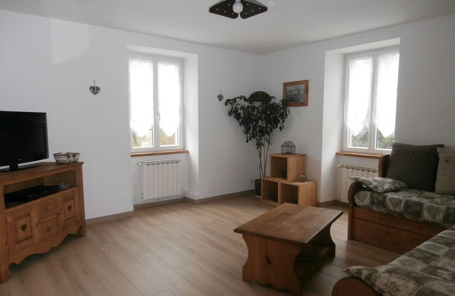 Cottage at UNGERSHEIM, birthplace of the Alsace Ecomuseum, between Mulhouse and Colmar.