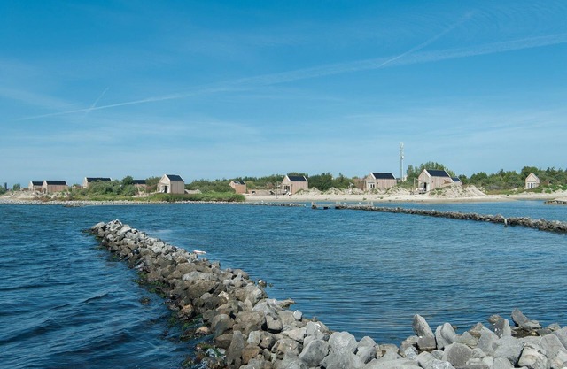 Cottage by Grevelingenmeer in Nature Reserve