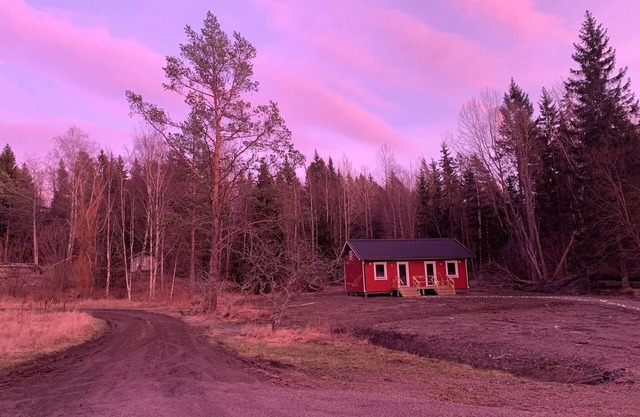 Cottage by the lake