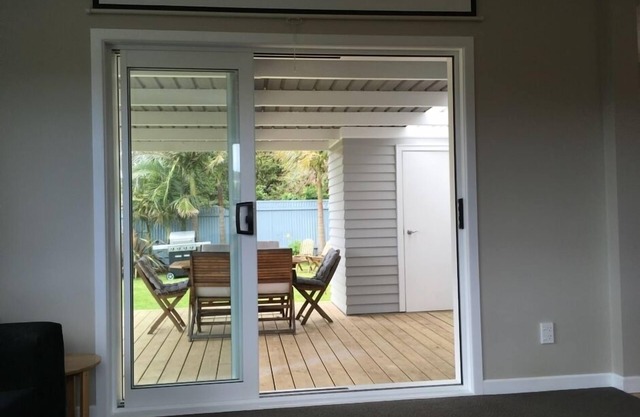 Cottage by the sea in Raglan