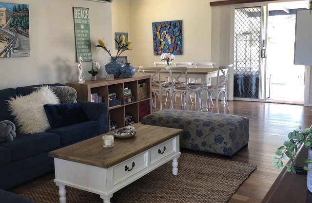 Cottage @Callala Beach - Pet friendly/Trampoline/Cubby house/Free wi-fi