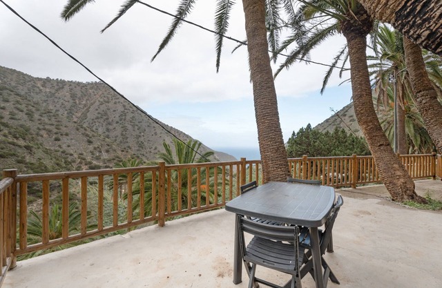 Cottage 'Casa Lucia' with Mountain View, Shared Terrace and Wi-Fi