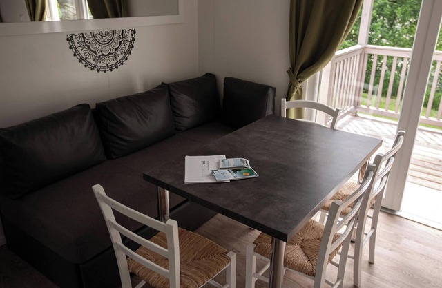 Cottage for 4 adults and 2 kids with a terrace