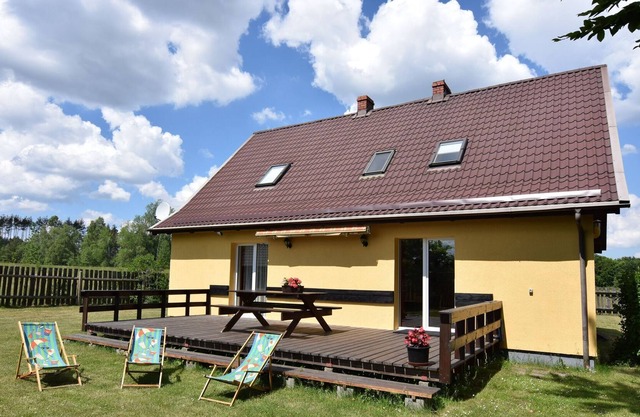Cottage in a quiet location by the lake Mausz, Parchowo in Kashubia