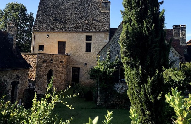 Cottage in a strong house of the XV century in Black Périgord