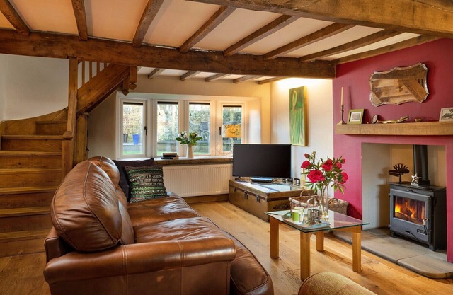 Cottage in Buxton near Peak District Trails