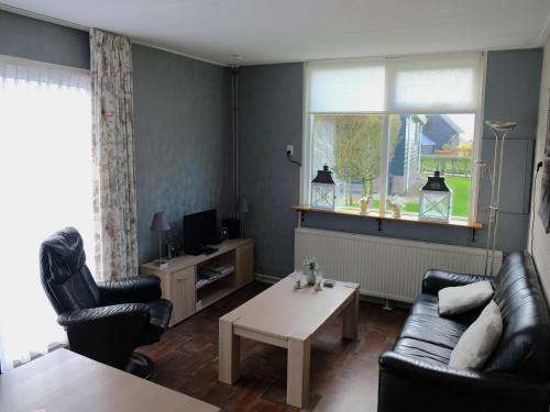 Cottage in Dwarsgracht near Giethoorn, cleaning included