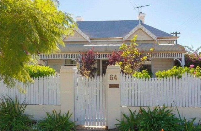 Cottage in Leederville close to shops and cafes