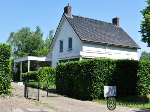 Cottage in Leenderstrijp near Nature Reserve, cleaning included