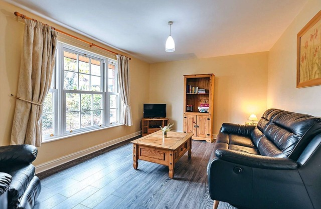 Cottage in Netley Hall with Scenic Trails