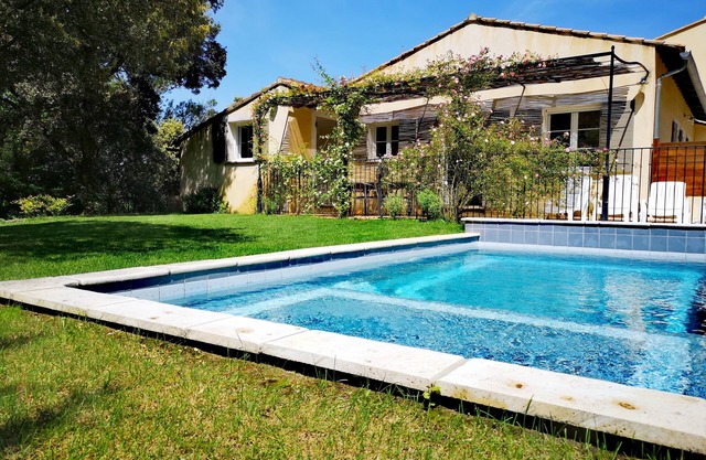 Cottage in the countryside near the Via Venaissia