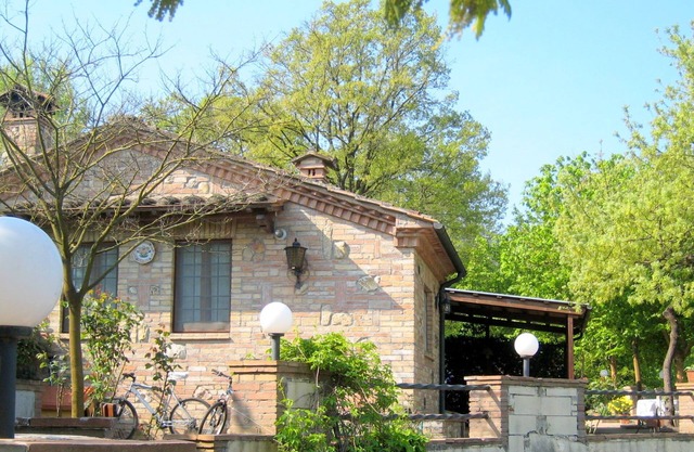 Cottage in Chiusdino near Siena countryside