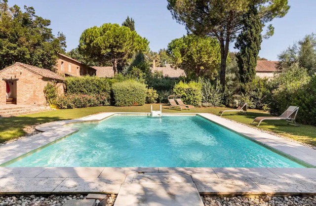 Cottage in beautiful countryside with a swimming pool near Venice