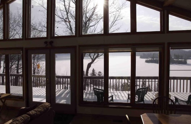 Cottage Lac Heney 1.5 hours from Ottawa