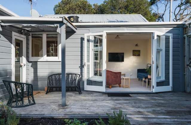 Cottage on Aotea