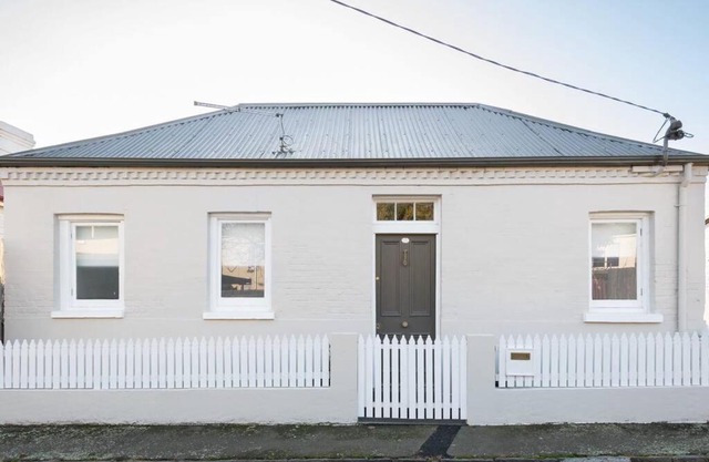 Cottage on King