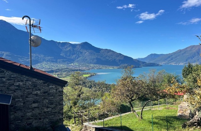 COTTAGE ORSOLA by KlabHouse-4pax w/AC and Lakeview