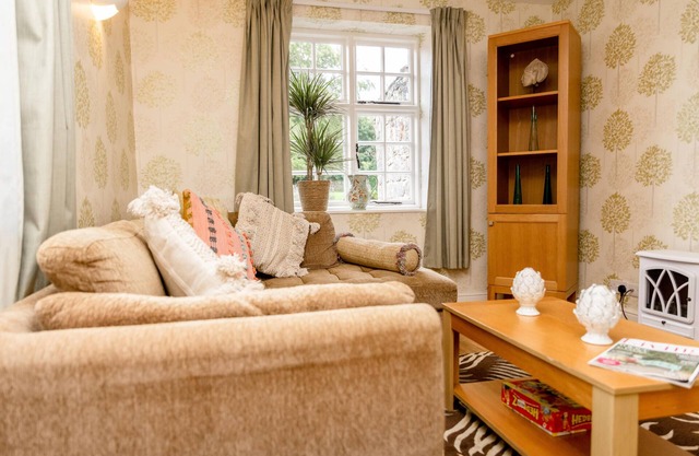 Cottage-Shared Bathroom-Terrace-Cottage