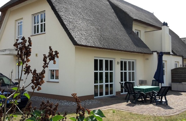 Cottage "Tante Waltraut" Barrier-free A with terrace, garden, internet and much more.