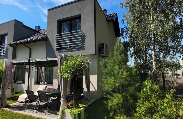 Cottage under the birch trees near ENERGYLANDIA, Cracow, Auschwitz with AC, pool