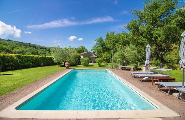 Cottage with private pool and Jacuzzi corner, ideal atmosphere for romantic couples and honeymooners