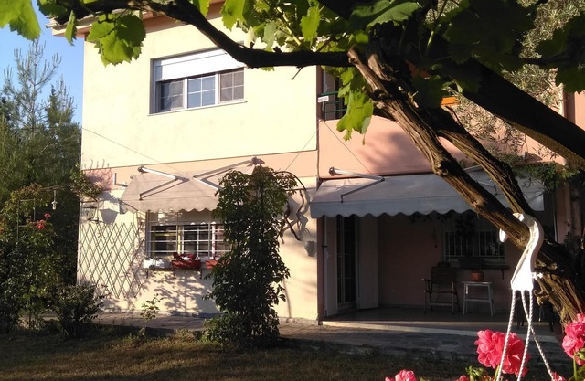 Cottage with garden and parking