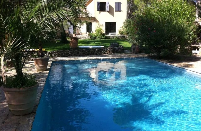 COTTAGE WITH POOL BETWEEN THE POPES AND PROVENCE Mt VENTOUX