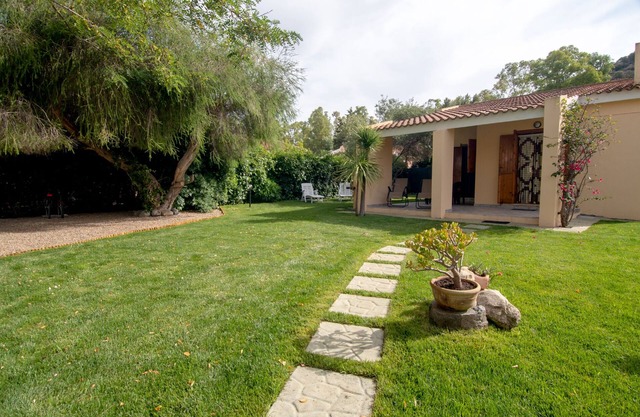 COTTAGE WITHIN WALKING DISTANCE FROM THE BEACH