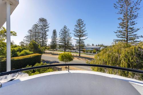 Cottesloe Beach Deluxe Apartment