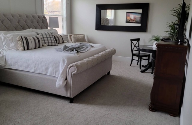 Cottonwood Crossing Retreat 7 King Bedrooms, SLEEPS 36 PARKING GALORE