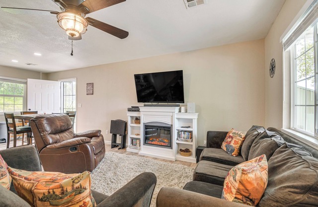 Coulterville Home w/Gazebo Near Lakes & Hiking!