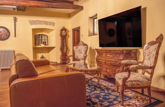 Count Fioravanti Suite