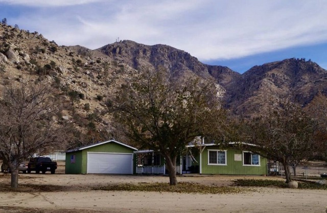 Country Bungalow w/ Jacuzzi on 2.5 Acres