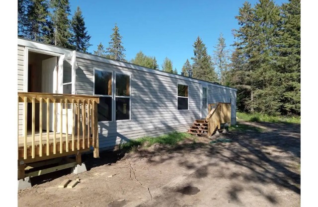 Country Corner 3 bedroom home in country