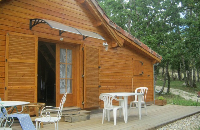 Country cottage in the Lot woods, Quercy blanc