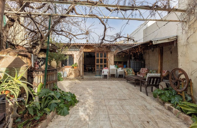 Country House 'El Sueño De Lucrecia' with Private Garden, Wi-Fi and Air Conditioning