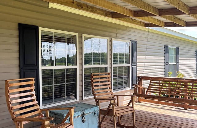 Country getaway, near Troy University for family in for a visit.