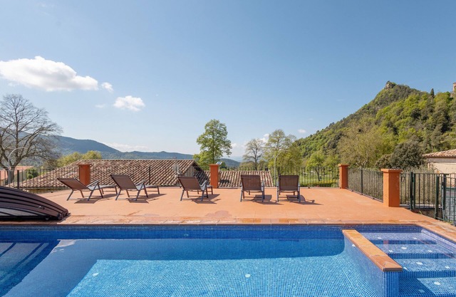 Country House 'Cal Nan' with Mountain View, Shared Pool and Wi-Fi
