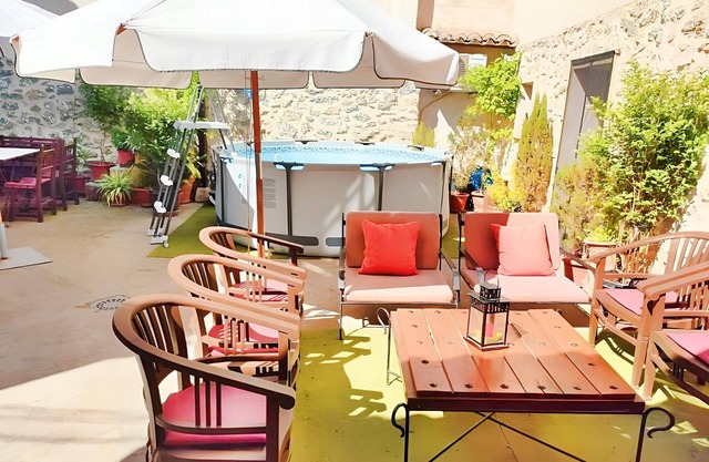 Country House 'Hacienda El Cencerro' with Private Pool, Wi-Fi and Air Conditioning